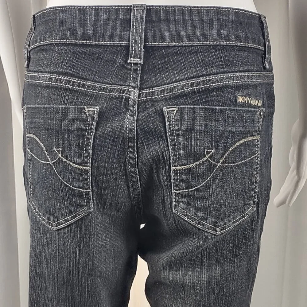 DKNY SOHO Women's Cotton Blend Five Pocket Wide Leg Blue Jeans Size 6S/C - Picture 4 of 11